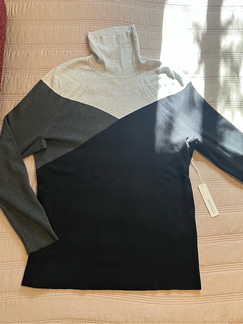 Chico's Black & Gray Colorblock Eco Turtleneck Knit Modern Lagenlook Artsy - Picture 2 of 8